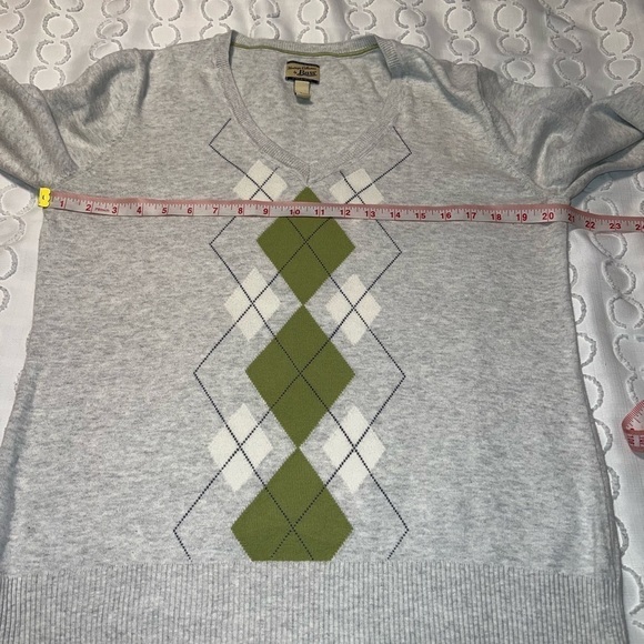 Bass Sweater Large - Picture 6 of 6